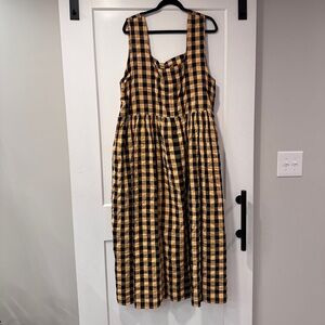 Square neck gingham dress